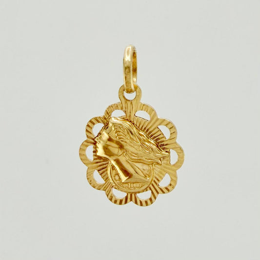 Dije Lady Justicia 1.8 g / 1 in Oro Amarillo 18K