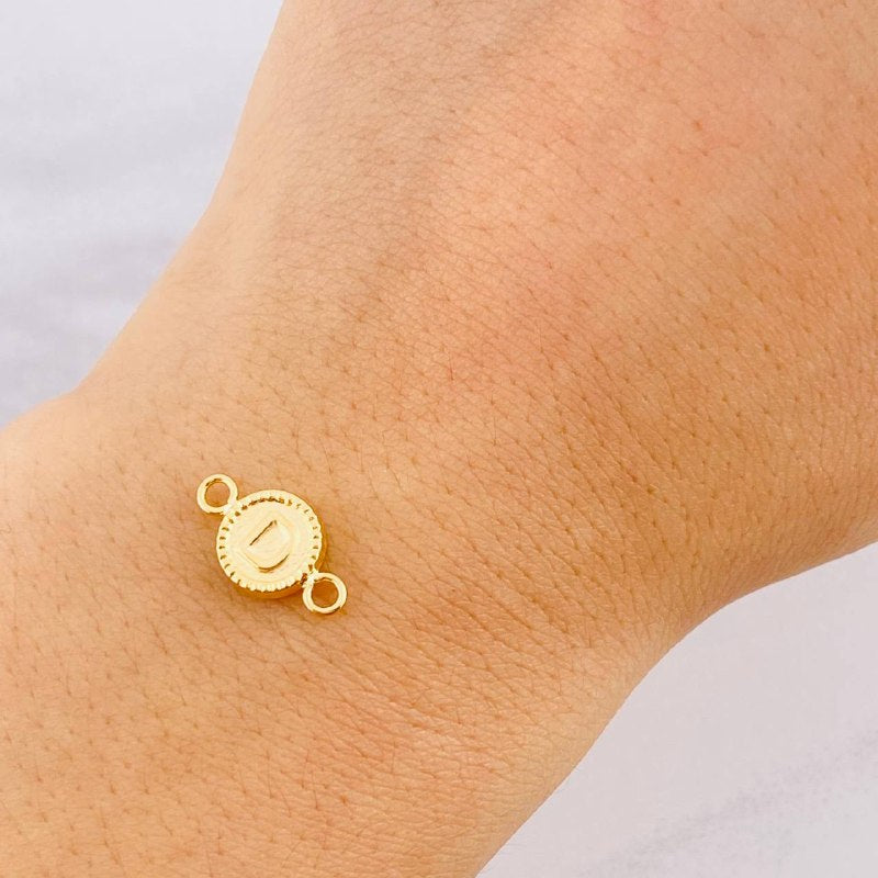 Herraje Circulo Letra D 0.4g / 1/2 in Oro Amarillo 18K