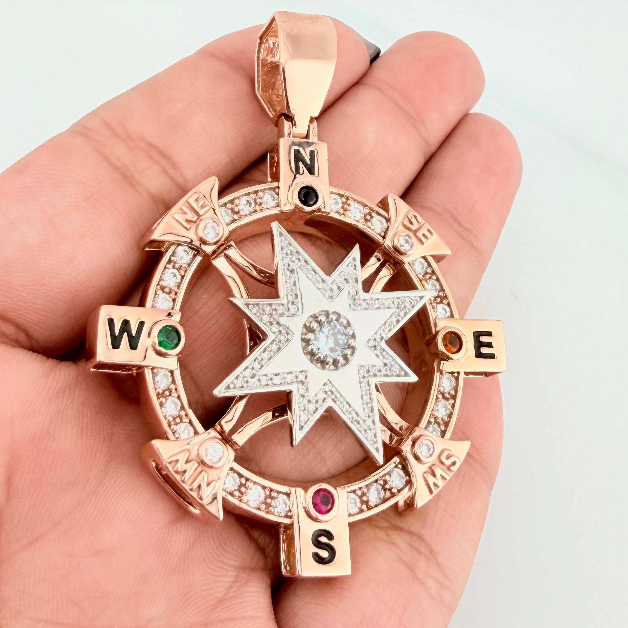 Pendant Compass Cardinal Star 32 g / 2 1/4 in Two Golds White Rose 18K