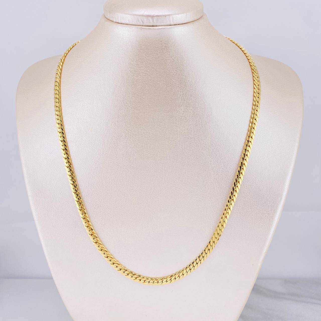 Cadena Serpiente 15.85g / 20 in / 4.6mm Oro Amarillo 18K