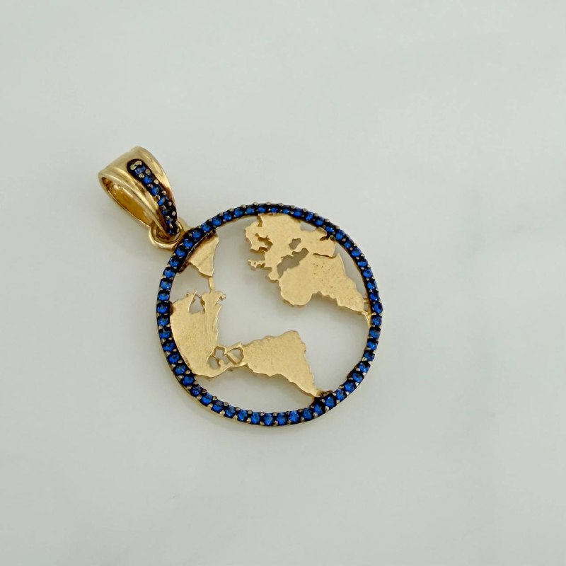 Dije Silueta Tierra 3.4 g / 1 1/4 in Oro Amarillo 18K