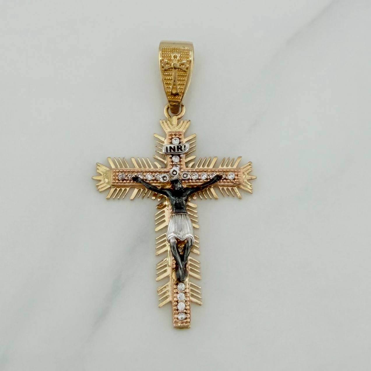 Dije Cruz Cristo Milagroso De Buga 5.45 g / 1 1/2 in Tres Oros 18K