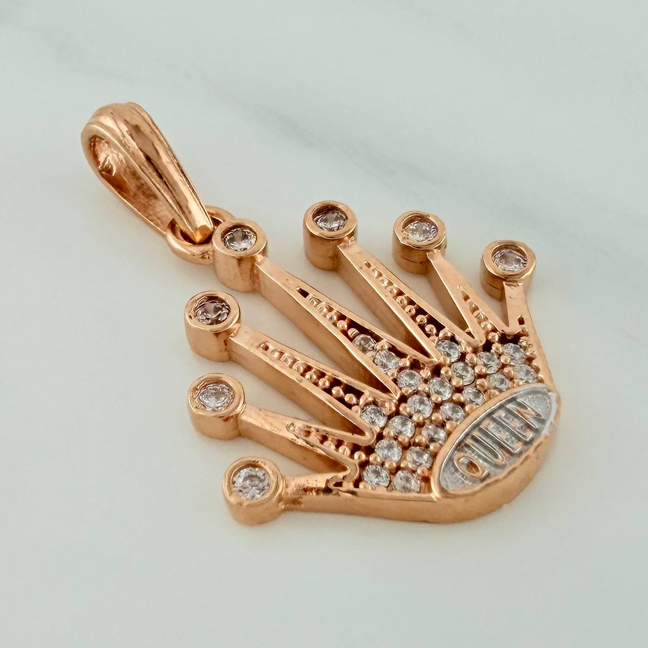 Dije Corona Queen 2.2gr / 1 in / Dos Oros Blanco Rosa 18K %