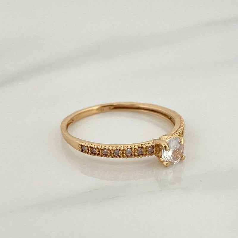 Anillo Solitario Churumbela 1.3gr / T5 1/2 / 3/4 in / Oro Amarillo 18K $