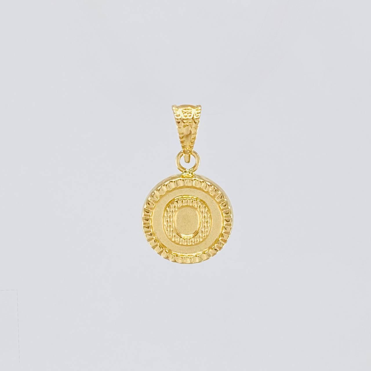 Pendant Circle Letter O 0.6g / 3/4 in Yellow Gold 18K
