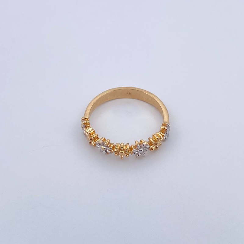 Daisy Ring 3.15gr / Size 6 3/4 / 18K Gold &