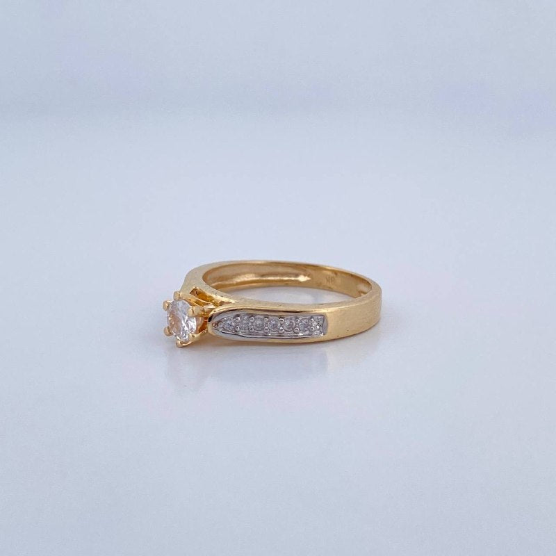 Solitaire Ring Churumbela 3.1gr / Size 6 1/2 / 18K Gold &