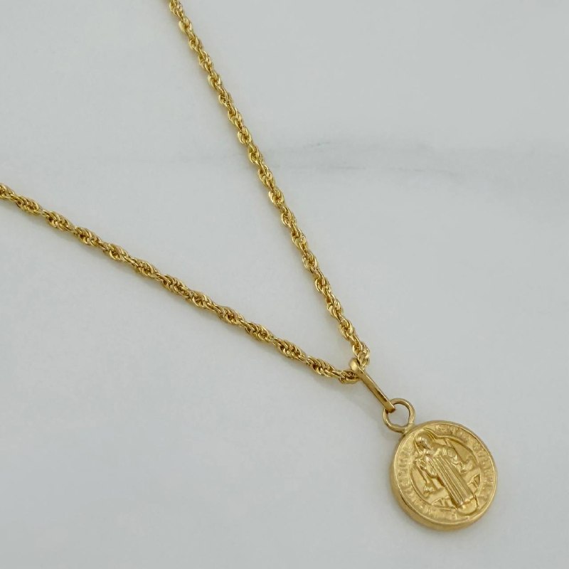 Set Cadena Lazo + Dije San Benito / 1,4 gr / 18 in Oro Amarillo 18K