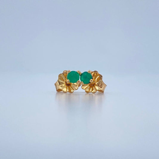 Topos Cuatro Garras Esmeralda 0.7gr / Oro Amarillo 18K %