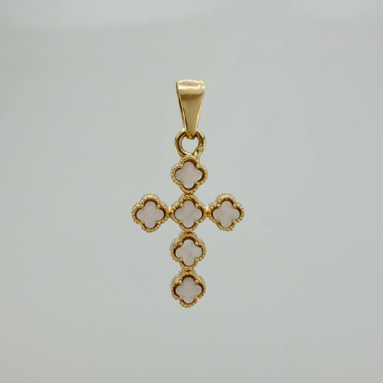 Dije Cruz Trebol 3.25 g / 1 1/4 in Oro Amarillo 18K