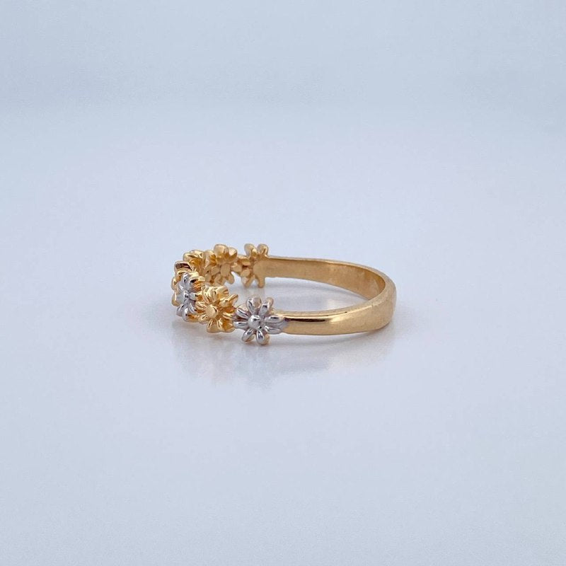 Daisy Ring 3.15gr / Size 6 3/4 / 18K Gold &