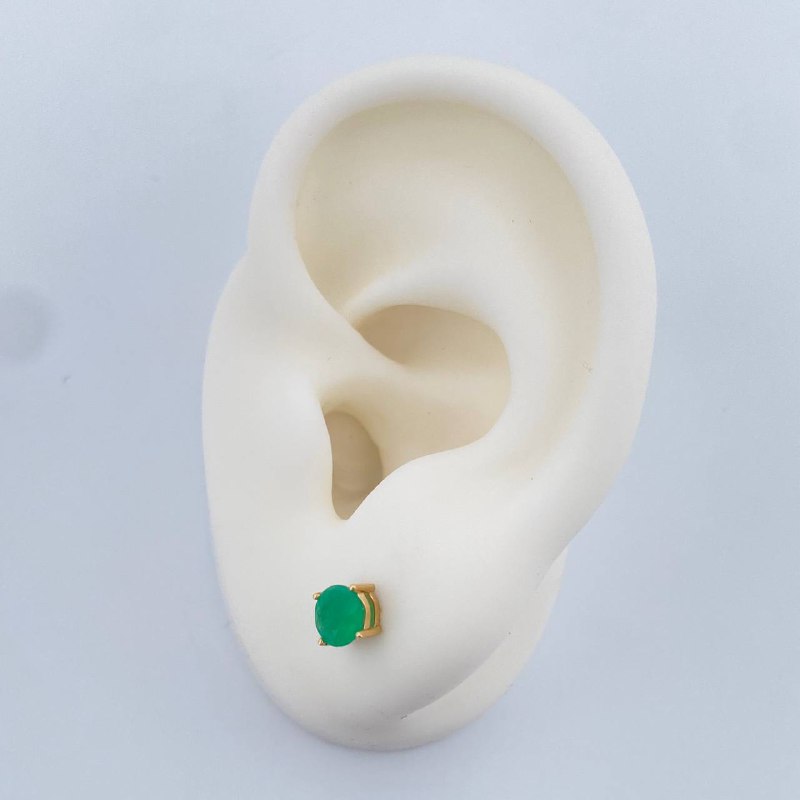 Topos Cuatro Garras Esmeralda 1.1gr / Oro Amarillo 18K %