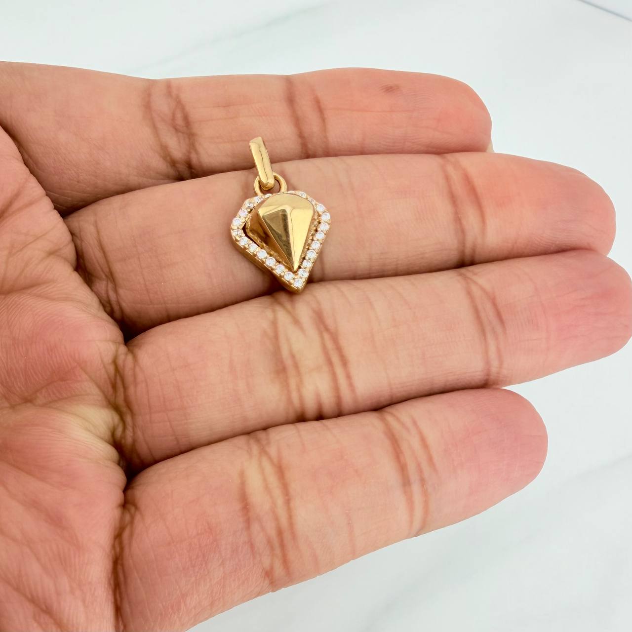Dije Diamante 1.4 g / 3/4 in Oro Amarillo 18K