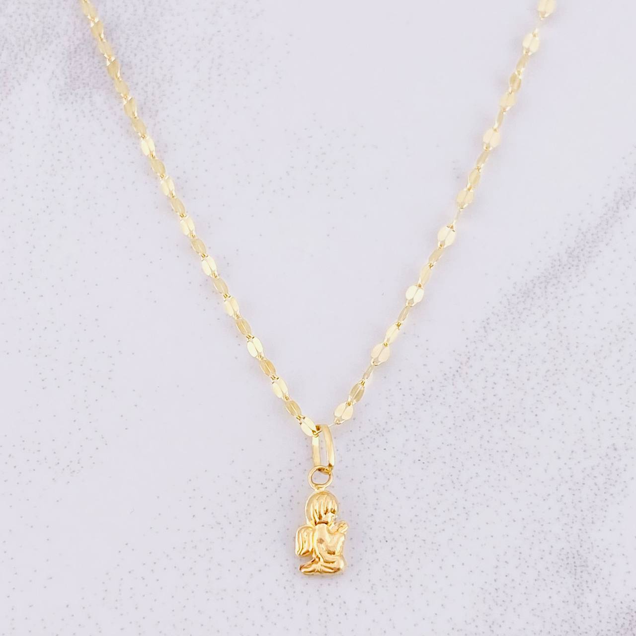 Set Cadena Flor Espejo + Dije Ángel de la Guarda / 1.25g / 18 in Oro Amarillo 18K