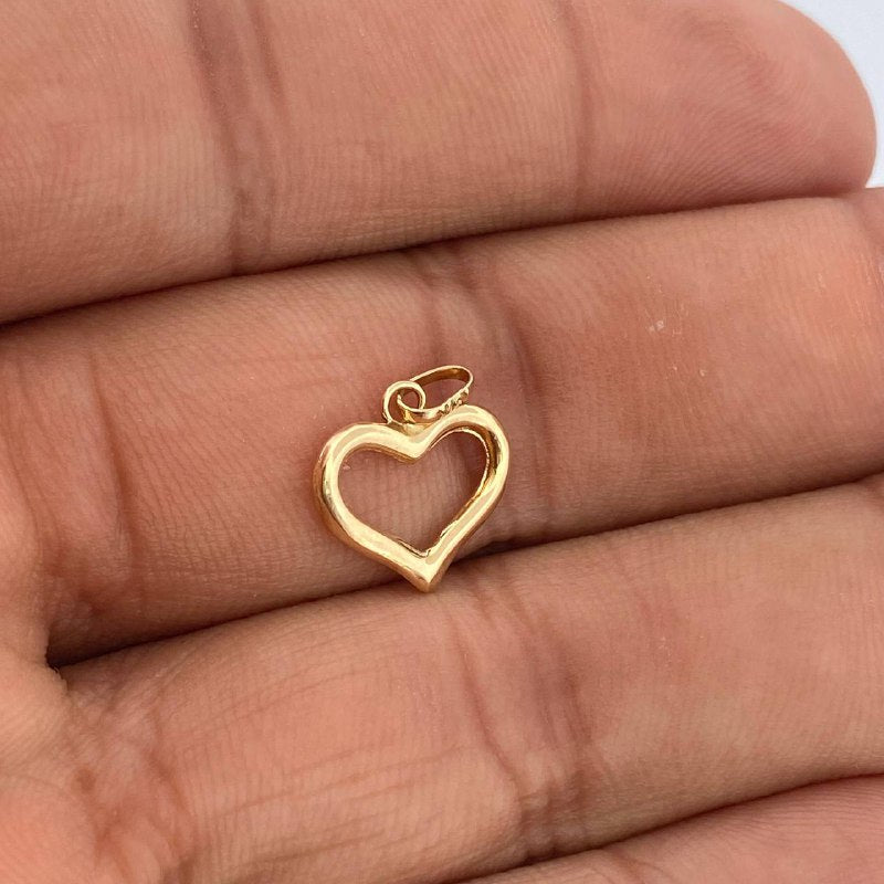 Heart Silhouette Pendant 0.45gr / 3/4 in / 18K Gold