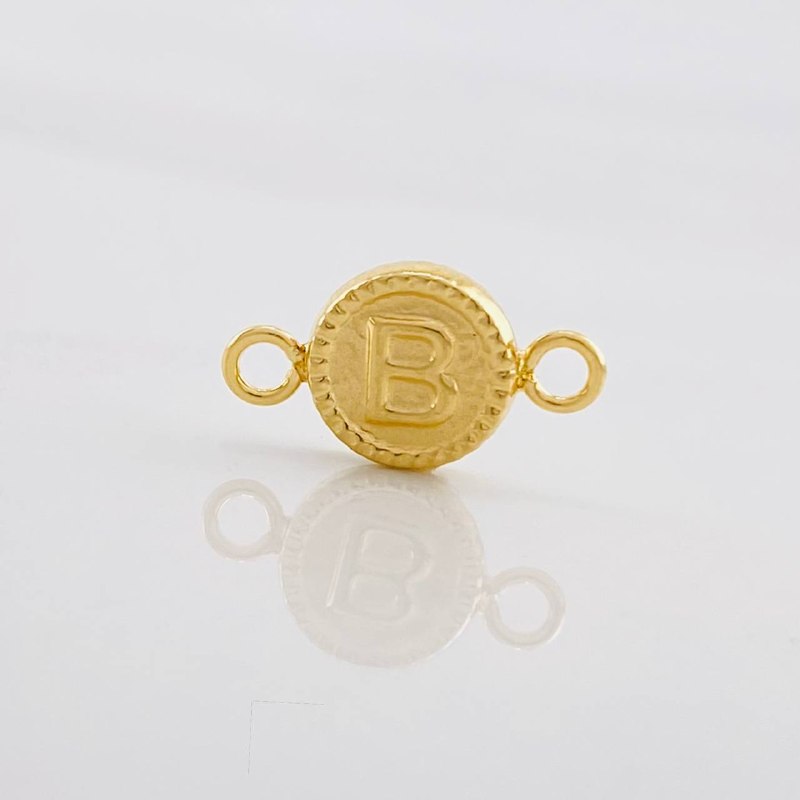 Charm Circle Letter B 0.45g / 1/2 in Yellow Gold 18K