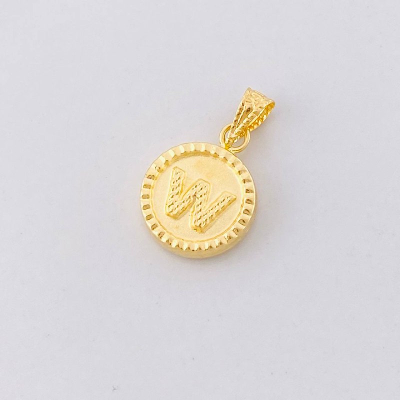 Dije Circulo Letra W 0.6g / 3/4 in Oro Amarillo 18K
