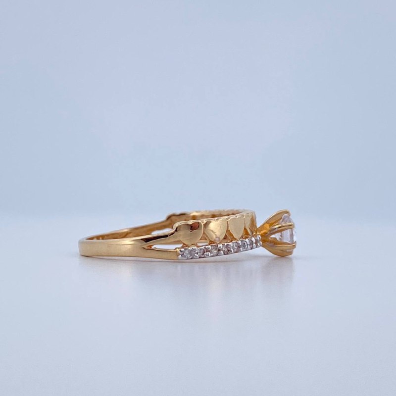 Hearts Ring 2.25gr / Size 6 1/4 / Two Tone Yellow White 18K &