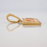 Dije 100 Dolares 3.5gr / 3/4 in / Tres Oros 18K $