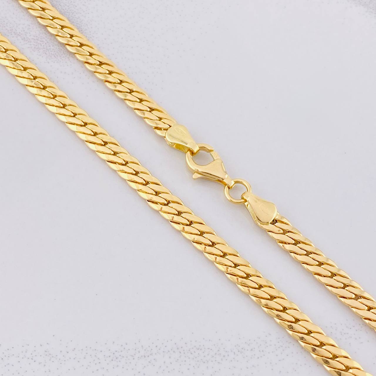 Cadena Serpiente 18.85g / 24 in / 4.6mm Oro Amarillo 18K