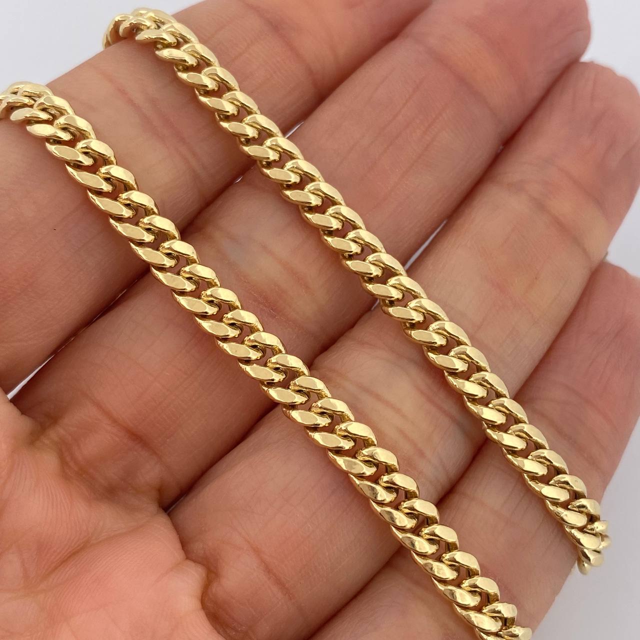 Cadena Cubana 10.9gr / 26 1/4 in / 4.4mm Oro Amarillo +1 14K Italy &