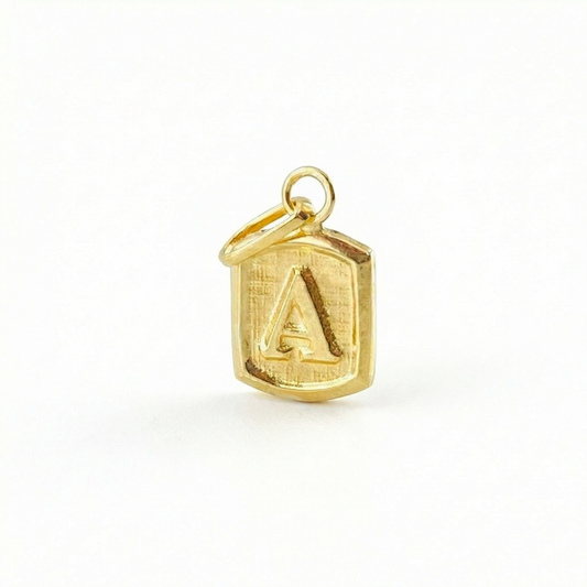 Pendant Letter A Textured Frame 0.35gr / 1/2 in / 18K Yellow Gold
