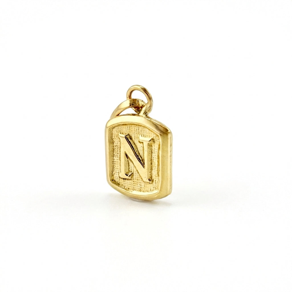 Dije Letra N 0.35g / 1/2 in Oro Amarillo 18K