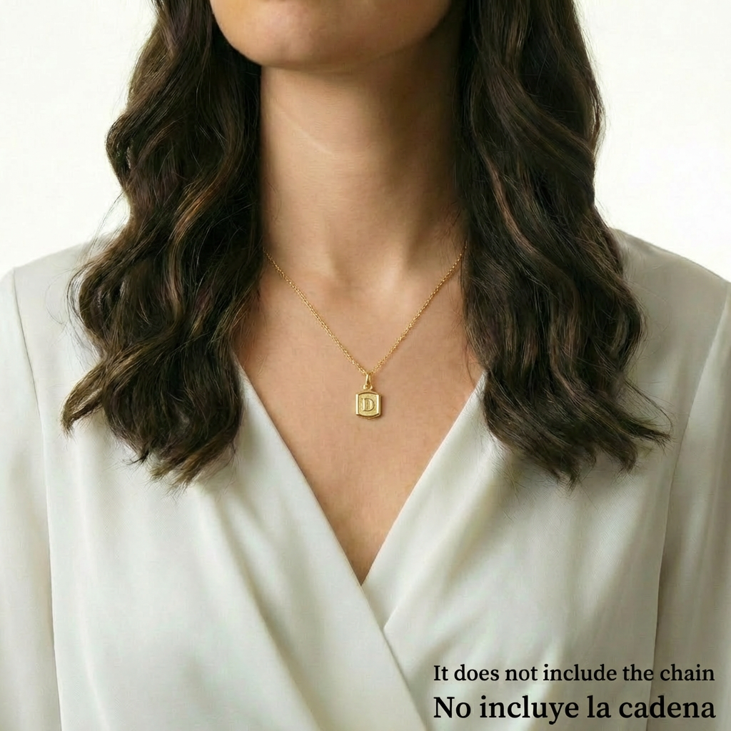 Dije Letra D 0.3g / 1/2 in Oro Amarillo 18K