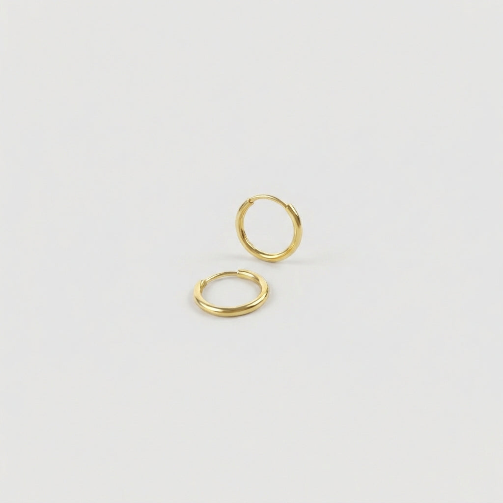 Mini Smooth Hoop Earrings 0.35gr / 1/4 in / 18K Yellow Gold ©