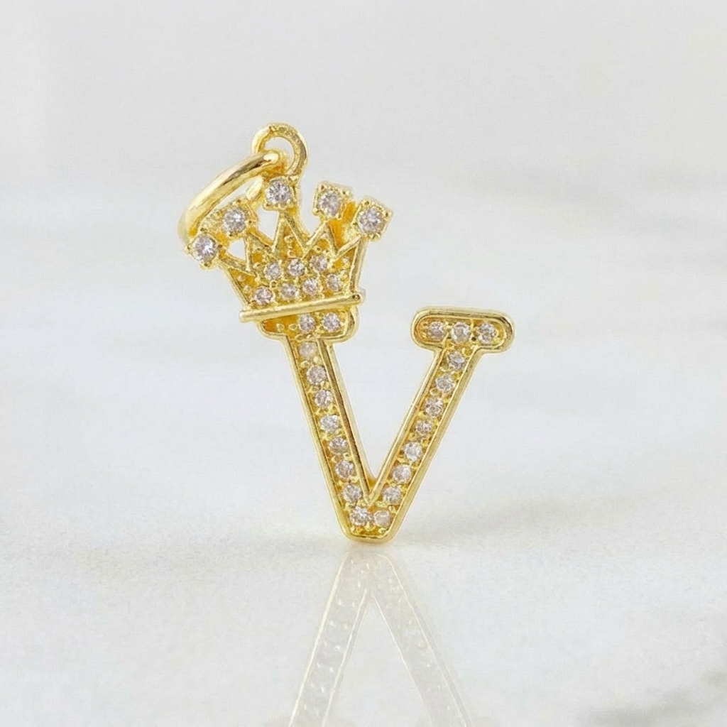 Dije Corona Letra V 1.7g / 1 in Oro Amarillo 18K