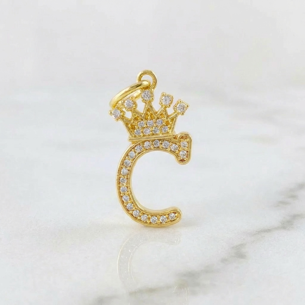 Dije Corona Letra C 1.6gr / 1 in / Oro Amarillo 18K ©