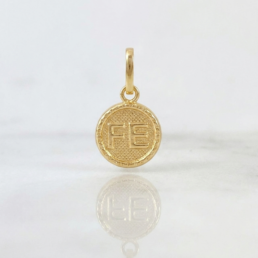 Dije Fe 0.6 g / 3/4 in Oro Amarillo 18K