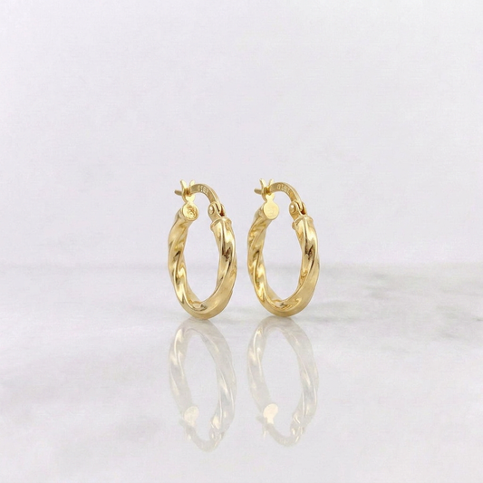 Candongas Kari 1.1g / 1/2 in Oro Amarillo 18K