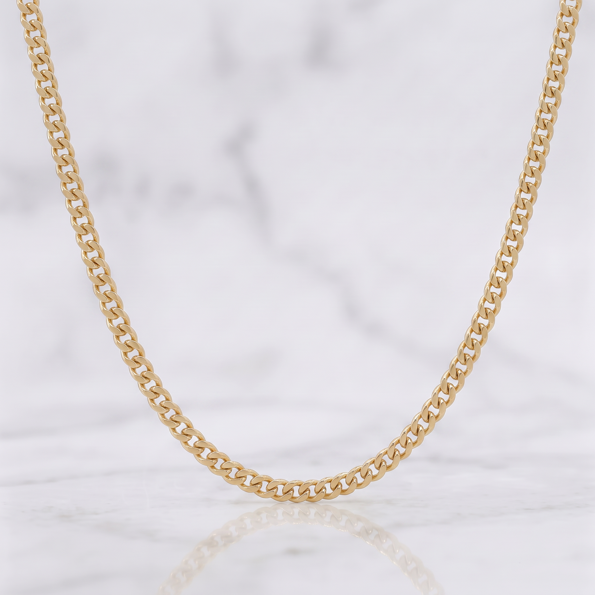 Cuban Links 2.15g / 18 in / 2.4mm Yellow Gold 18K