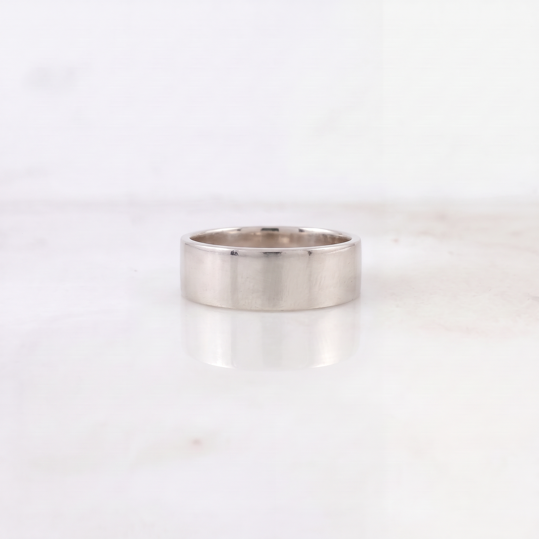 Plain Band Ring 8.4g / Size 11 1/4 White Gold 18K