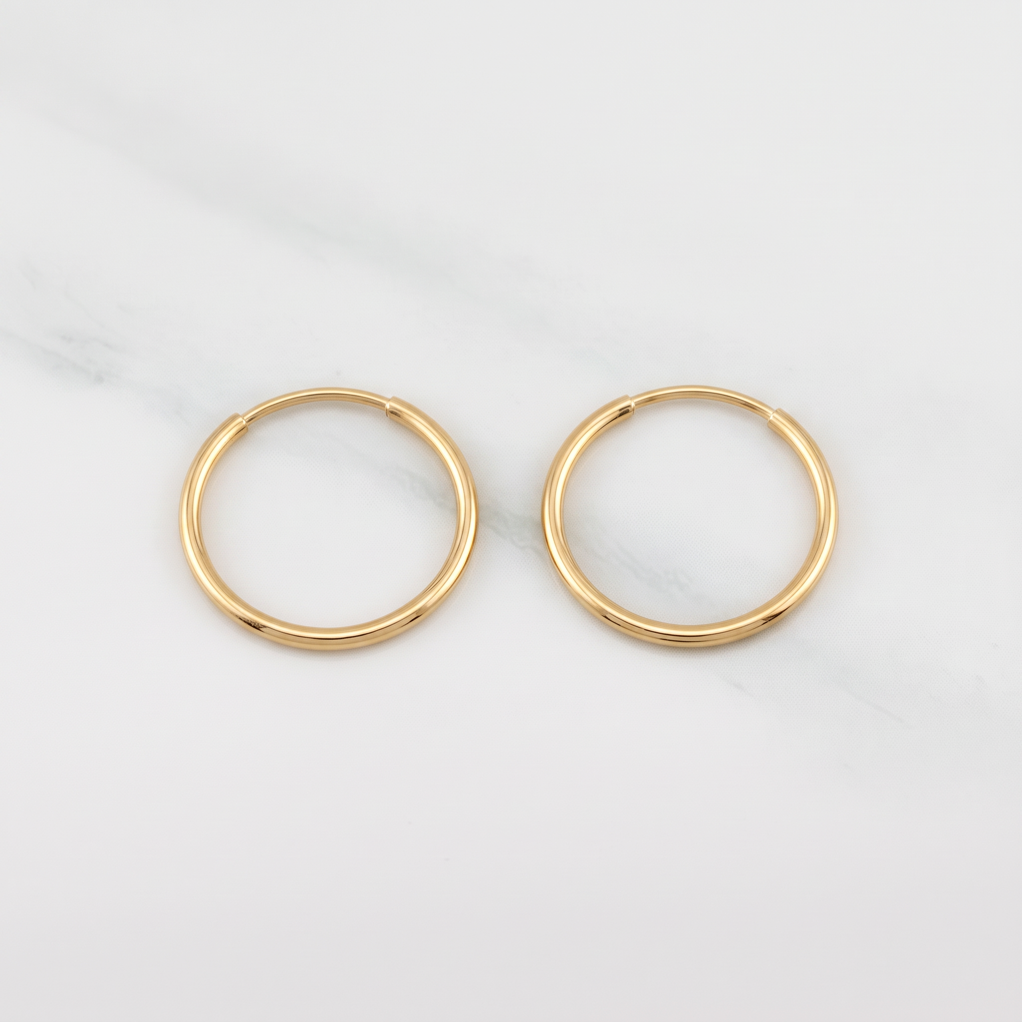 Hoop Earrings Smooth Hoop 0.7g / 1/2 in Yellow Gold 18K