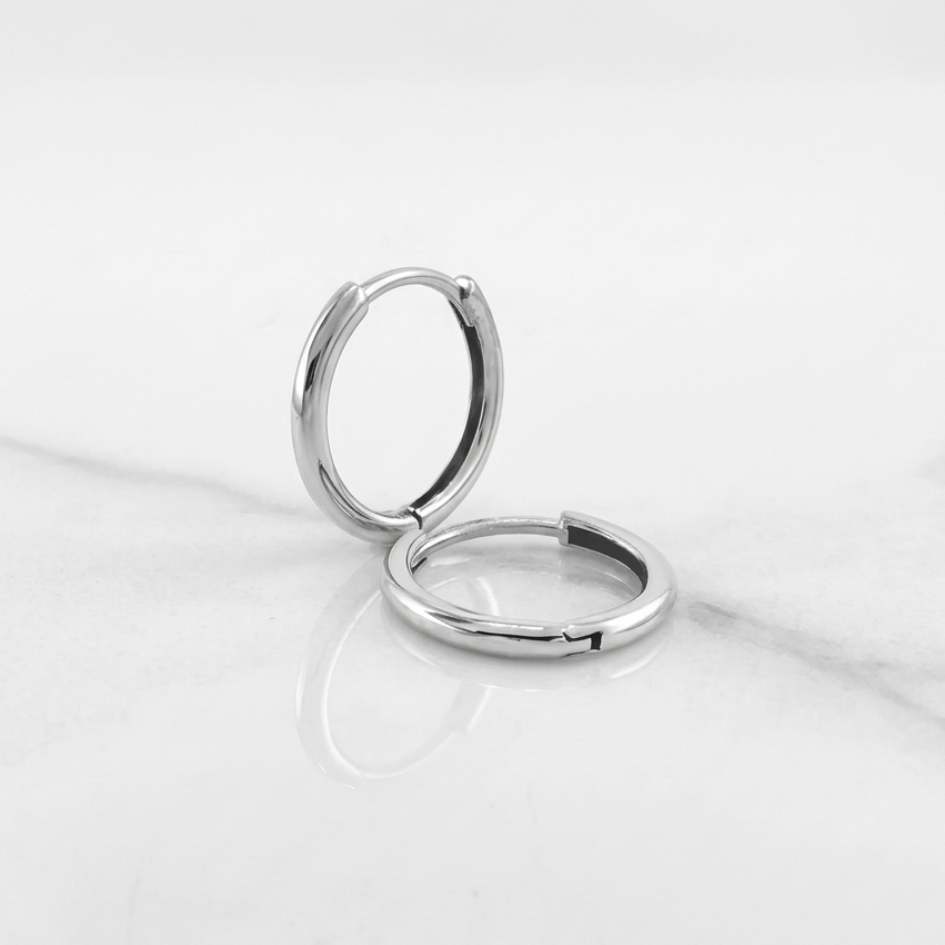 Hoop Earrings Smooth Hoop 1.8g / 1/2 in 18K White Gold