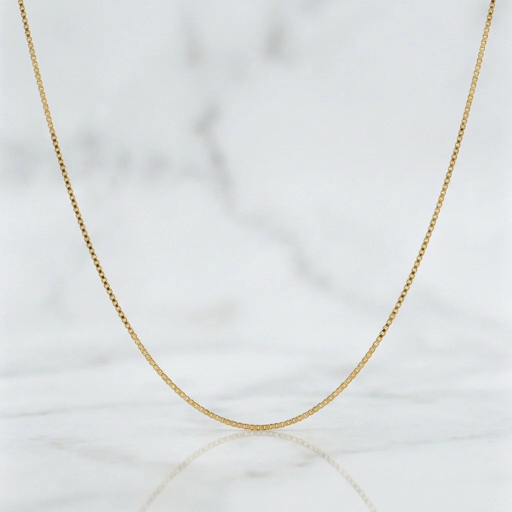 Cadena Veneciana 2.1g / 16 in / 0.9mm Oro Amarillo 18K