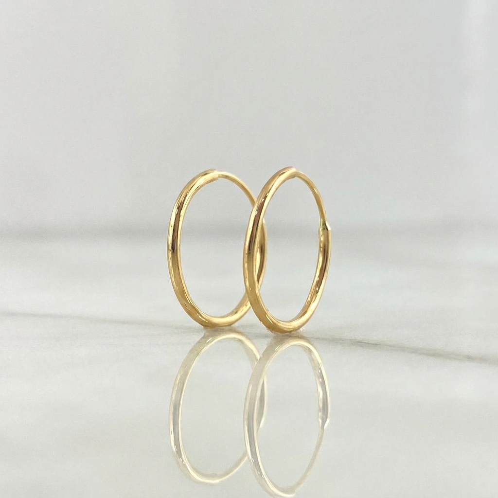Hoop Earrings Smooth Hoop 0.65g / 1/2 in 18K Yellow Gold