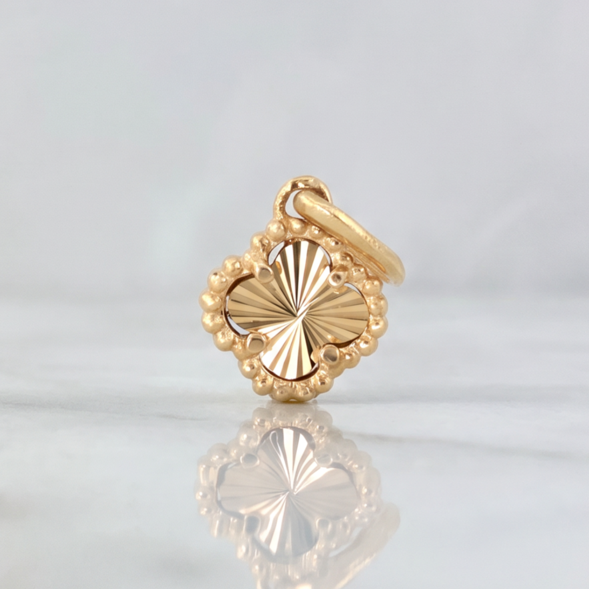 Dije Trebol 1.05g / 1/2 in Oro Amarillo 18K