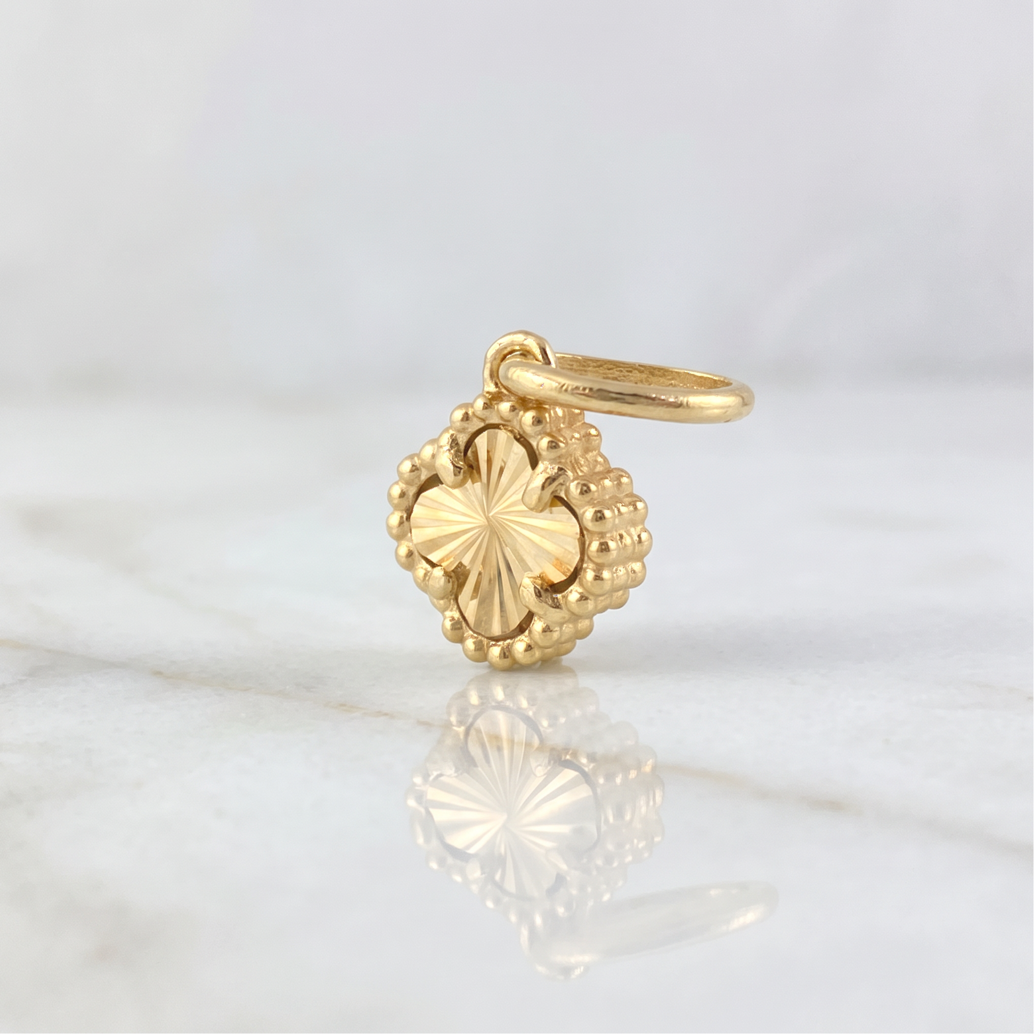 Dije Trebol 1g / 1/2 in Oro Amarillo 18K