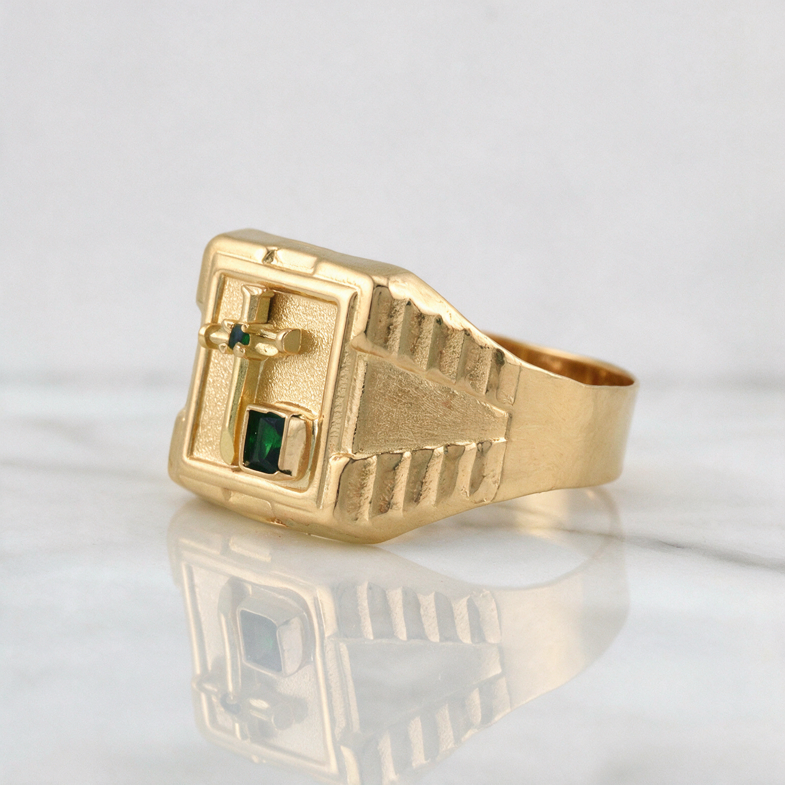 Anillo Cruz Clavo 3.2g / T10,5 Oro Amarillo 18K