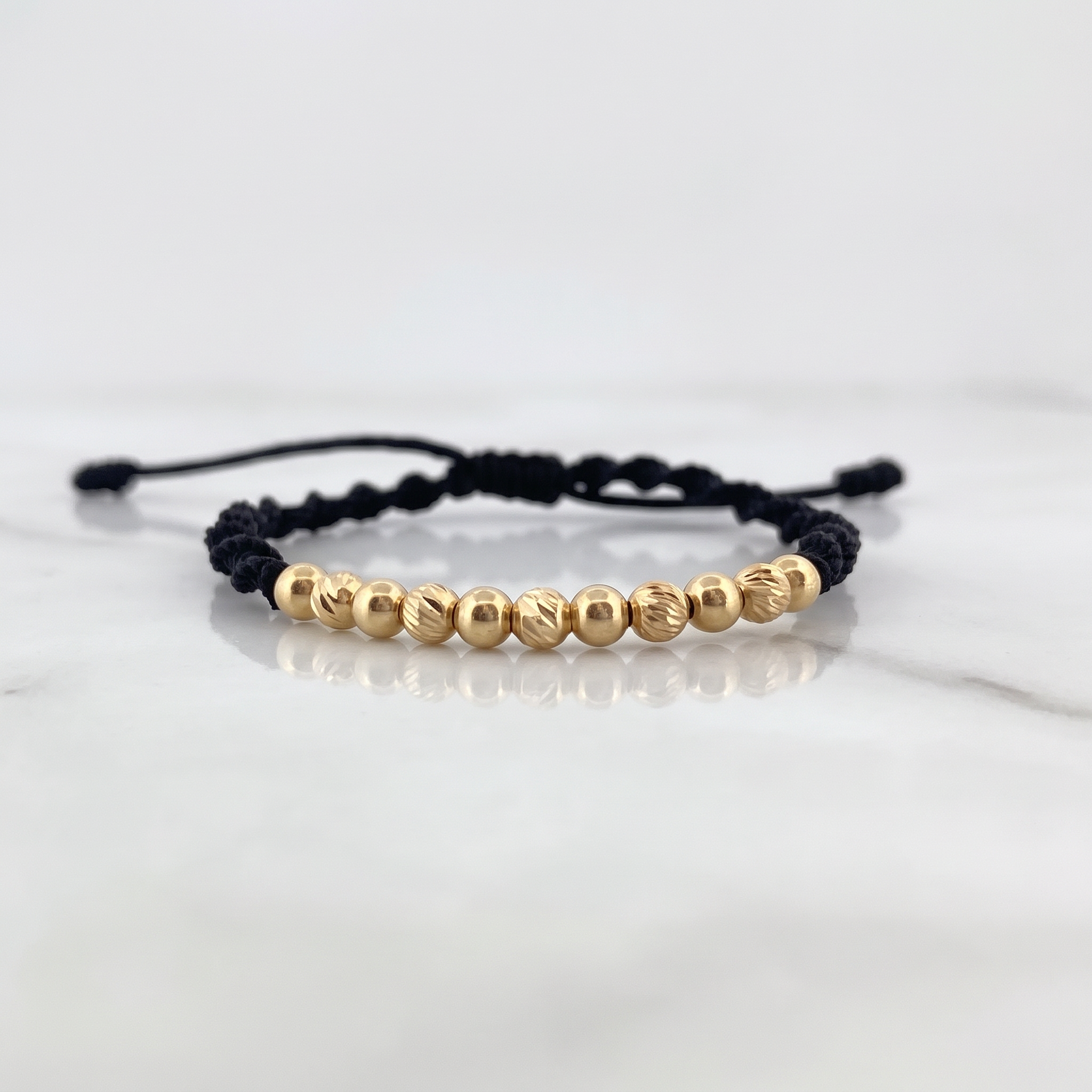Black Bracelet 4mm 11 Beads Polished Diamond Cut 18K Yellow Gold (A.C)
