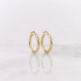 Mary Hoop Earrings 2.85gr / 1 in / 18K Yellow Gold ©