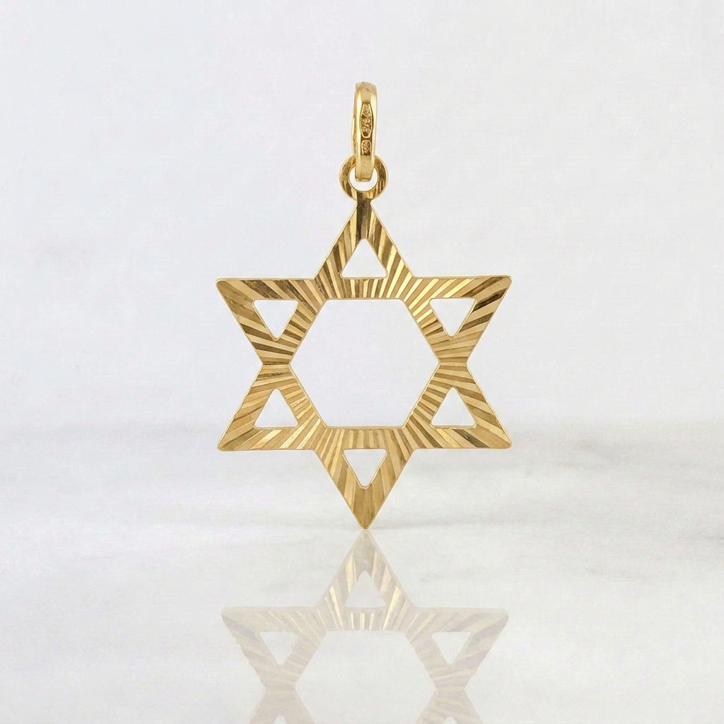 Star of David Pendant 2 g / 1 1/4 in 18K Yellow Gold