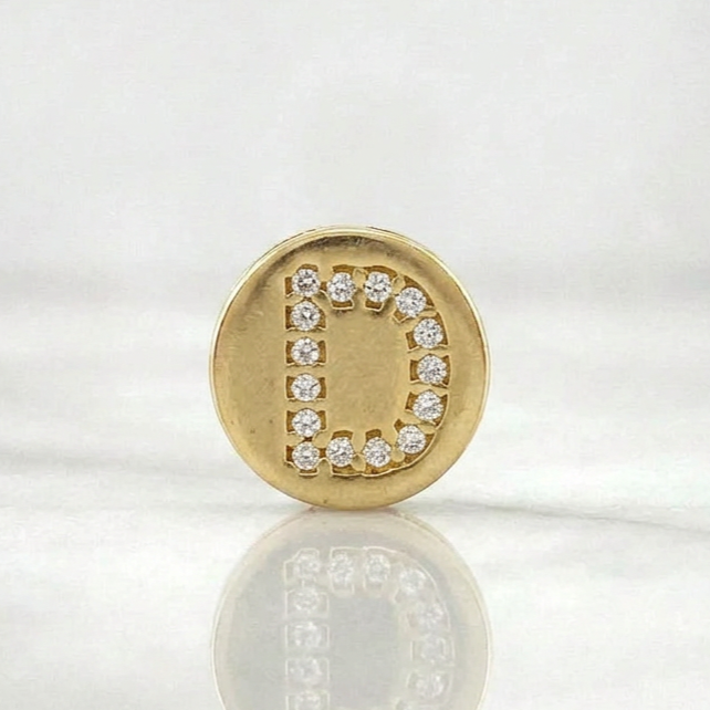 Dije Herraje Letra D 1.3gr / 1/2 in / Oro Amarillo 18K *