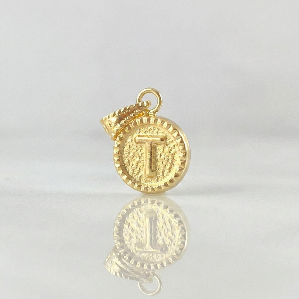 Pendant Letter T Framed Border 0.6g / 3/4 in 18K Yellow Gold