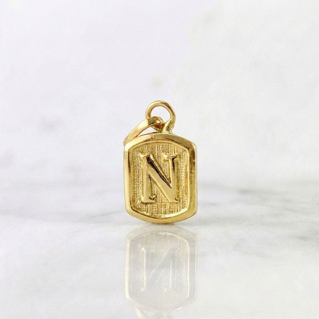 Dije Marco Letra N 0.3 g / 1/2 in Oro Amarillo 18K