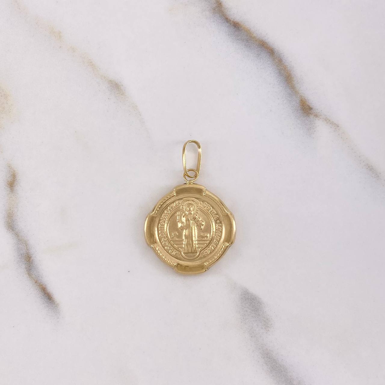 Pendant San Benito 1.9gr / 3cm / Yellow Gold Stamped &