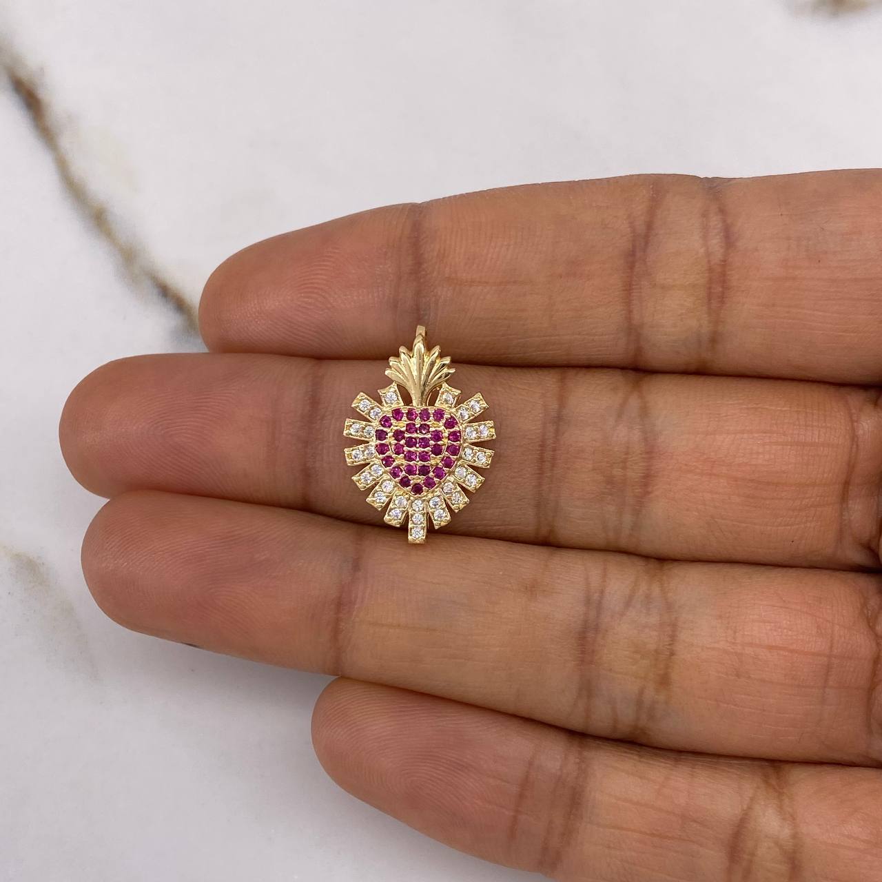 Sacred Heart Pendant 2.1gr / 0.8in / White and Fuchsia Zircons Yellow Gold &